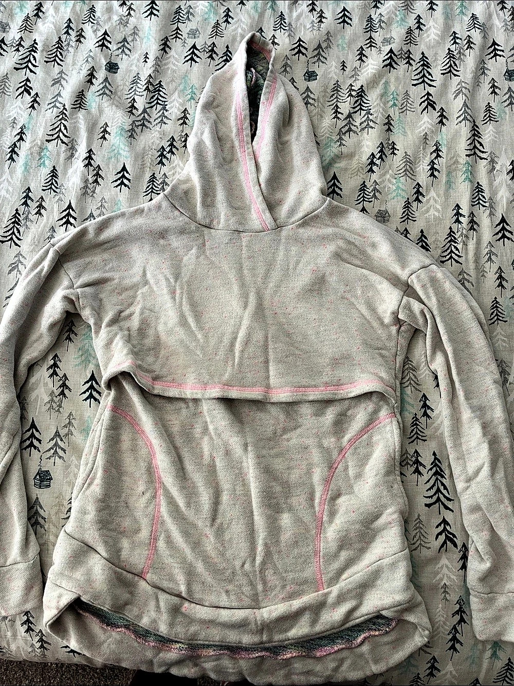 Latched Mama White & Pink Hoodie Size Small - Picture 1 of 4